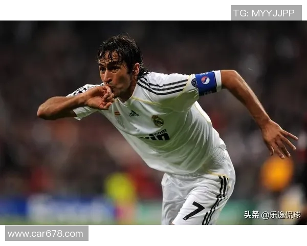 当绿茵传奇黯然离场那些令人心碎的足球伤感瞬间